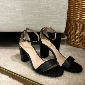 Kelly & Katie Hailee Sandal